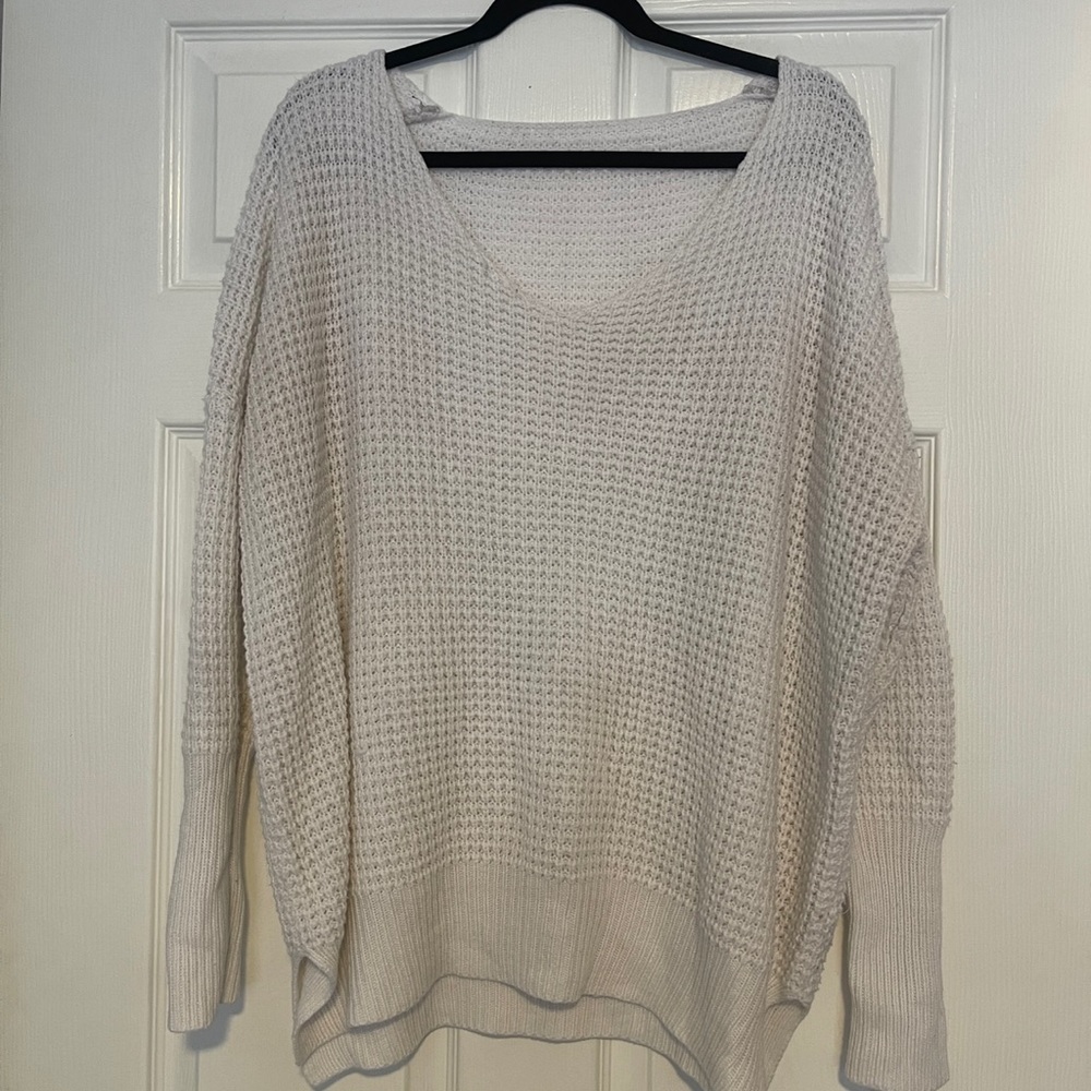 White cream long sleeve oversized sweater